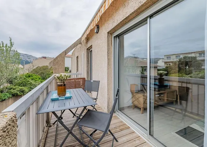 Beau T2 Avec Terrasse Proche Des Plages